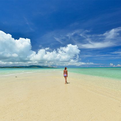 干潮時に姿をあらわした幻の島