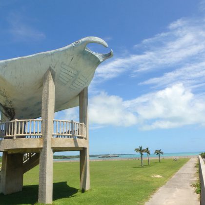 小浜島のマンタ像